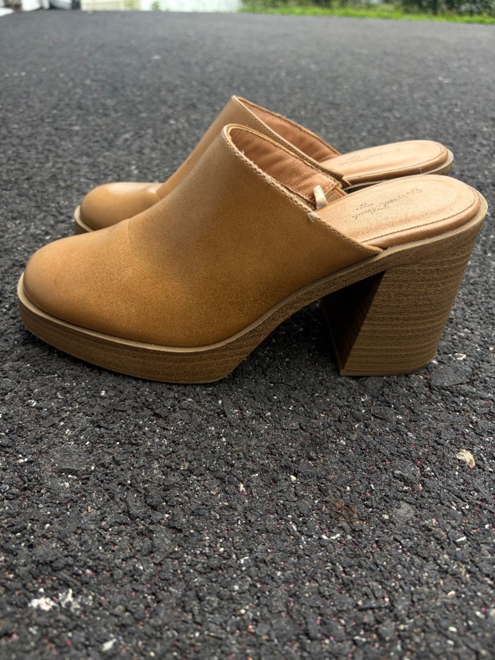 Clogs